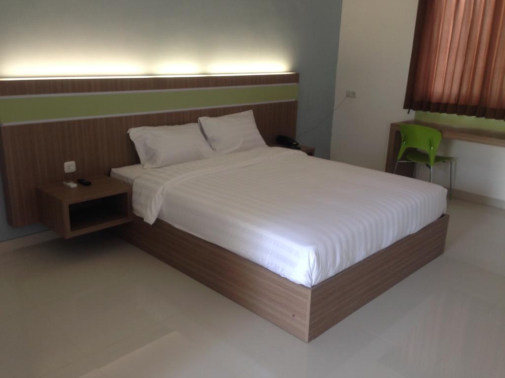 سورابايا Rumah Cassa Guest House الغرفة الصورة