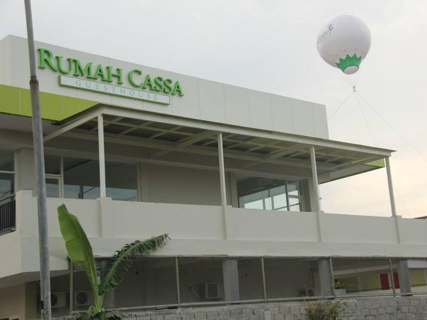 سورابايا Rumah Cassa Guest House المظهر الخارجي الصورة